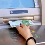 กดเงินสดจากบัตรเครดิต เมื่อต้องการเงินสดแต่ในกระเป๋ามีแค่บัตรเครดิต?